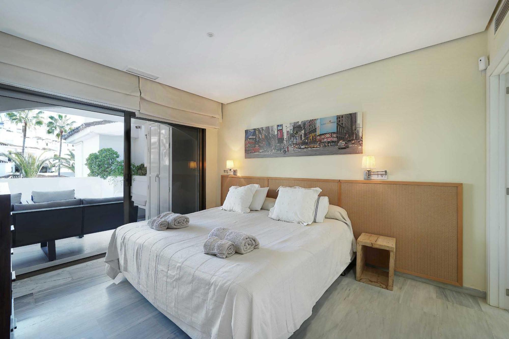 1104 First Line Beach Apartment Golden Beach Pool ماربيا المظهر الخارجي الصورة