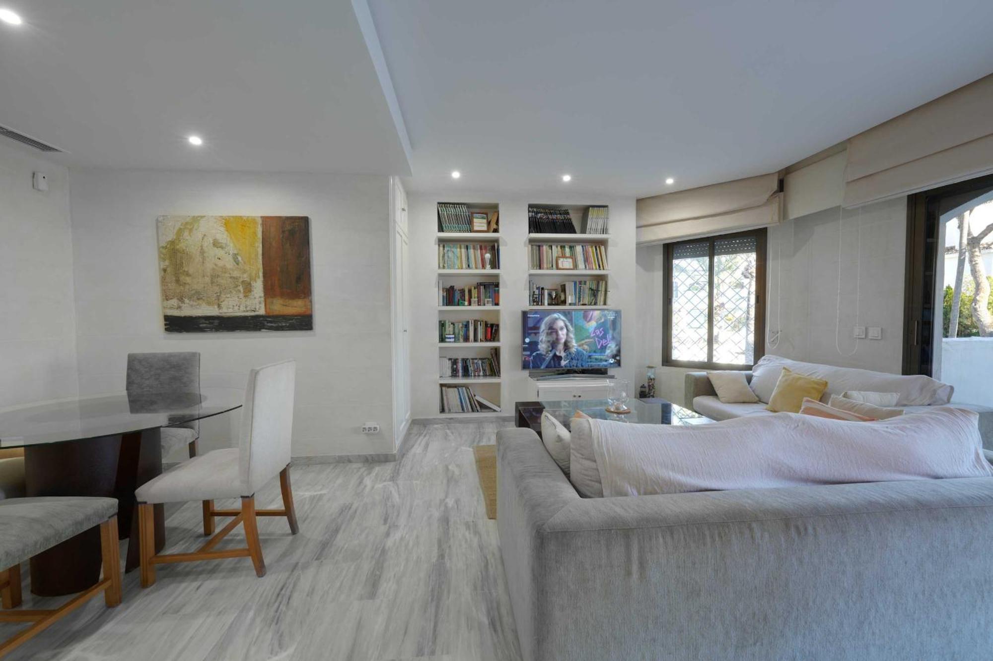 1104 First Line Beach Apartment Golden Beach Pool ماربيا المظهر الخارجي الصورة