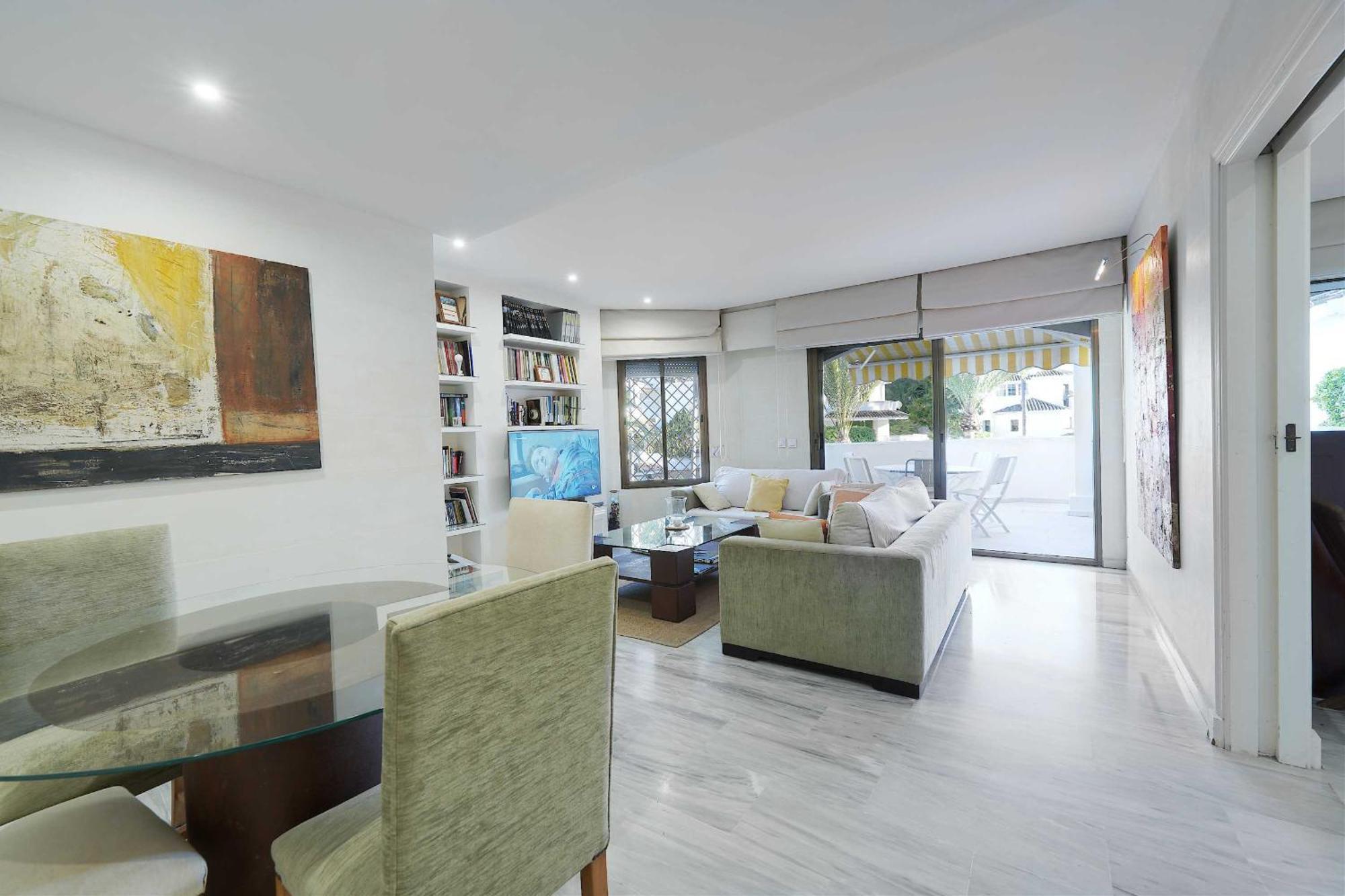 1104 First Line Beach Apartment Golden Beach Pool ماربيا المظهر الخارجي الصورة