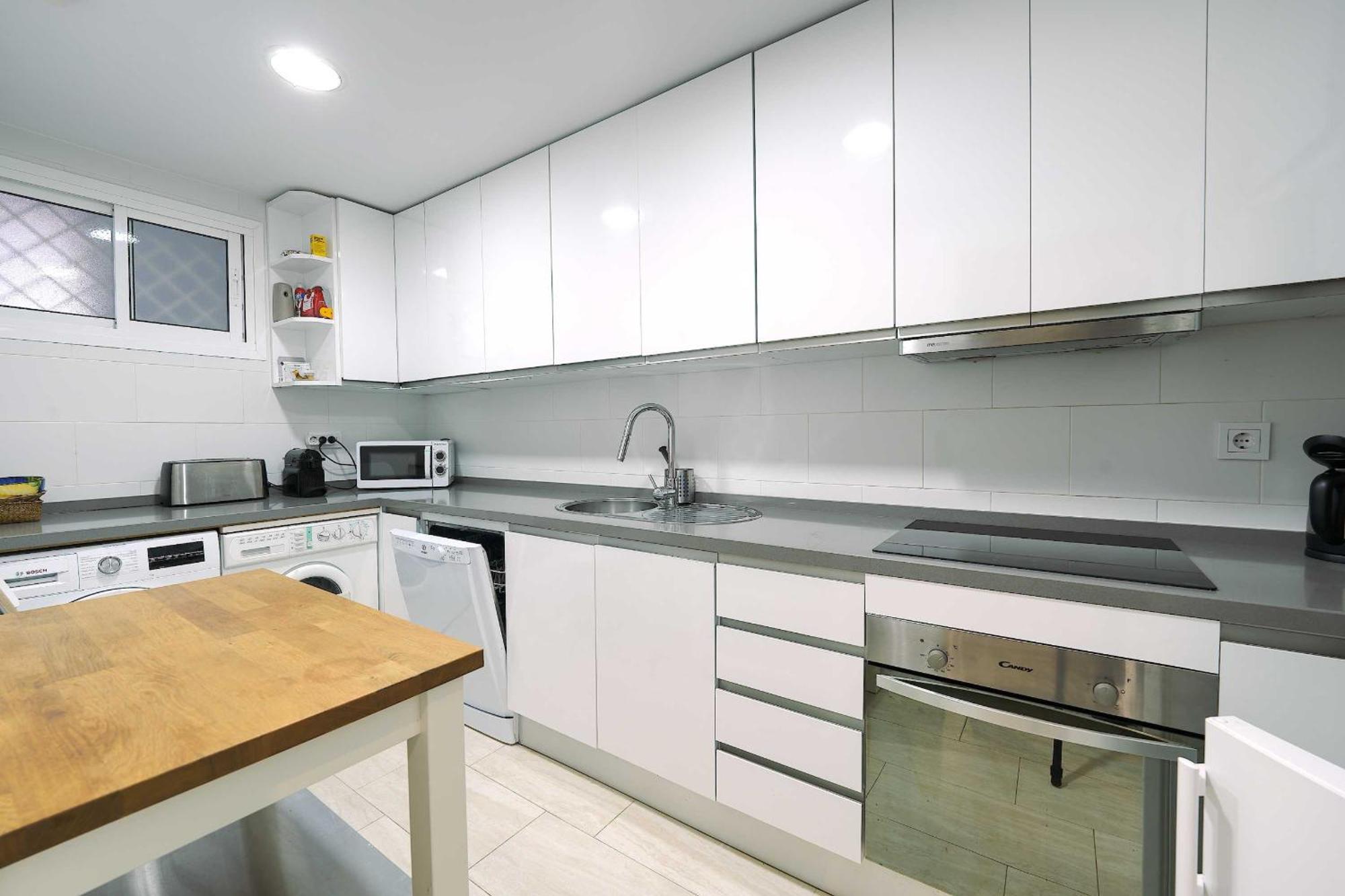 1104 First Line Beach Apartment Golden Beach Pool ماربيا المظهر الخارجي الصورة